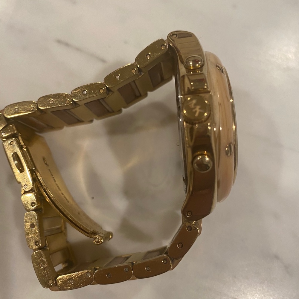Michael Kors Tortoise Shell Watch - Picture 7 of 8